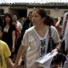 La activista mexicana, Elvira Arellana, junto a su hijo