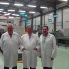 García posa junto a los responsables de Seprolesa.