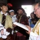 La iglesia del monasterio de Carracedo acogió en la tarde del sábado un bautizo medieval