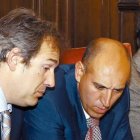 Vicente Canuria, José Antonio Díez y Francisco Gutiérrez, en una imagen de un pleno.