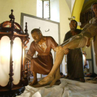 La capilla de Santa Nonia vuelve a convertirse en el museo de la Semana Santa de verano. RAMIRO