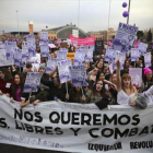 Miles de mujeres llenan las calles del Madrid durante la manifestación del 8-M.