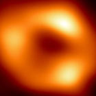 Imagen del agujero negro Sagitario A*, en el centro de la Vía Láctea. Científicos del Telescopio Horizonte de Sucesos (EHT, por sus siglas en inglés) han desvelado este jueves la primera imagen del agujero negro -un espacio del que nada, ni siquiera la luz, puede escapar- en el centro de nuestra galaxia, la Vía Láctea. EFE