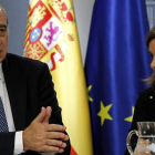 El ministro de Interior, Fernández Díaz, y la vicepresidenta, Sáenz de Santamaría.