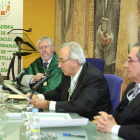 La conferencia inaugural fue pronunciada por el fundador de la academia Antonio Ramón Martínez, al fondo.