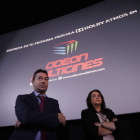 Juan Ignacio Moreno, director de operaciones, y Margarita Puente, gerente del cine. JESÚS F. SALVADORES