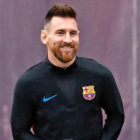 Lionel Messi luce nueva imagen durante el entrenamiento previo al partido contra el Getafe.