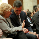 Carmena departe con Pedro Sánchez