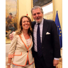 Ana Muñoz Merino junto al ministro de Educación, Cultura y Deporte, Íñigo Méndez de Vigo.