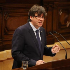El presidente de la Generalitat, Carles Puigdemont, en el Parlament.