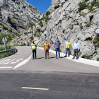 Una de las carreteras a las que se han renovado las marcas viales. DL