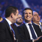 Juanma Moreno y Pablo Casado.
