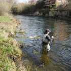 La temporada de pesca en los ríos leoneses está transcurriendo en clave positiva. J. NOTARIO