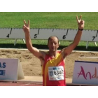 José Huerga celebra su pase a la final de los 800 metros. DL