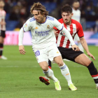 Modric volverá a comandar el juego del Real Madrid mañana frente al Athletic. KIKO HUESCA