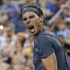 Rafael Nadal, durante su partido contra el alemán Philipp Kohlschreiber, este lunes en el Abierto de EEUU que se desarrolla en Nueva York.