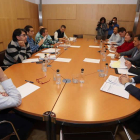 Reunión de la Comisión de Seguimiento del Plan de Dinamización Económica de Municipios Mineros  que se ha reunido esta mañana en la sede de la Diputación de León.