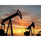 Campo de producción petrolífera.