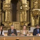 La consejera Alicia García, en el centro, durante la jornada celebrada ayer. RAÚL SANCHIDRIÁN