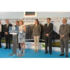 José Antonio Moral Santín, primero por la izquierda, en la presentación de la nueva sede del CIESS p