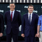 Los protagonistas del primer debate: Pablo Casado (PP), Pedro Sánchez (PSOE), Albert Rivera (Cs) y Pablo Iglesias (Unidas Podemos) en el Estudio 1 de TVE. JUANJO MARTÍN