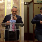 Antonio Trevín, junto a Gabriel Rufián, en el Congreso de los Diputados.