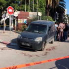 Lugar del ataque de un yihadista a dos policías en Túnez. / ZOUBEIR SOUISSI / REUTERS