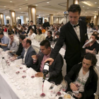 Sesión de cata de vinos en el hotel Majestic de Barcelona.