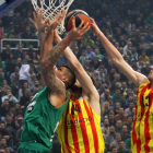 El juego interior del Barcelona frenó al Panathinaikos.