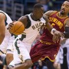 J.R. Smith tuvo un desliz con un rival y le castigaron con canasta.