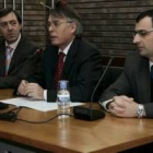 Javier Martínez, Francisco Álvarez y José Manuel Cendón, en el transcurso del acto inaugural de ayer