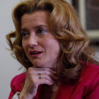 La alcaldesa de Santovenia de la Valdoncina, Mireya Pigere, en su despacho municipal.