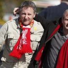 Dos aficionados del Liverpool, tras escuchar el veredicto