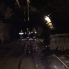 Tres de los mineros encerrados en el pozo Aurelio de la Hullera Vasco Leonesa en junio de 2016. El cuarto lleva la cámara. LAAV