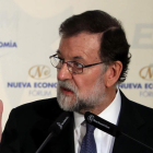 Mariano Rajoy, ayer, durante un desayuno informativo. J. GUILLÉN