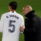 Varane será una de las muchas bajas del Madrid en Getafe. MARTÍN