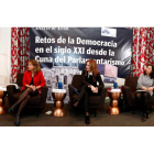 Joaquín S. Torné, Ana del Ser, Silvia Clemente, Esther Seijas y Francisco Sosa Wagner, ayer en la jornada de debate organizada por Diario de León, en el hotel Conde Luna. RAMIRO