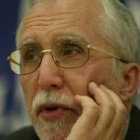 El escritor Luis Mateo Díez vuelve hoy a León con un nuevo libro