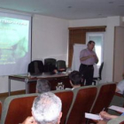 Un momento del curso impartido por el doctor Fombella en León estos días .