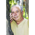 El poeta Antonio Carvajal (Albolote, Granada, 1943).
