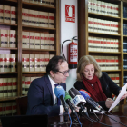 Fernando Rodríguez Santocildes y Mari Luz del Carre, en el acto de presentación de ayer. JESÚS