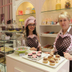 La inspiración de la pastelería inglesa y americana está en buena parte de sus creaciones.