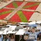 Urkullu colabora para formar el mosaico con «la ikurriña más grande de la historia».