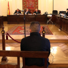 El procesado, al inicio del juicio celebrado ayer en la Audiencia Provincial. RAMIRO