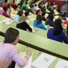 Alguno de los estudiantes que se examinaron de selectividad en León en junio.