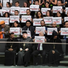 Un grupo de armenios celebra la resolución del Parlamento alemán