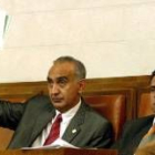 De Francisco, junto a Otero, pide al presidente de las Cortes que le deje intervenir en el debate