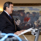 El presidente de Foro, Francisco Álvarez-Cascos, en la rueda de prensa tras las elecciones asturianas.
