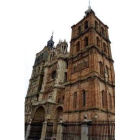 La restauración de las dos torres de la catedral terminará en el 2009