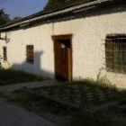 La casa conserva los muros de adobe de hace más de cien años, así como la distribución original